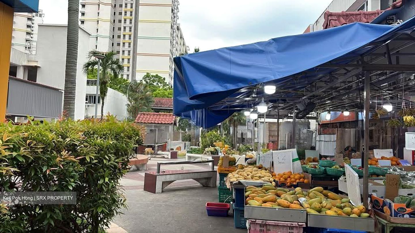 Ang Mo Kio Avenue 1 (D20), Shop House #559805261